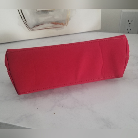 Dolce and Gabbana makeup bag - Picture 4 of 6